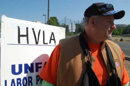 042215hvlpicket1