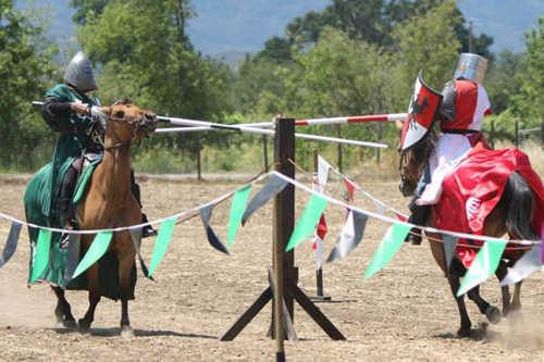 063013horsefiestajoust