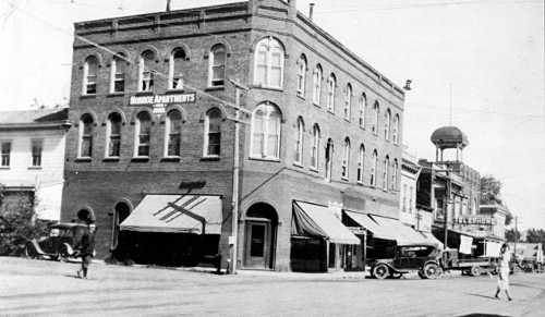 lakeportfiresmonroeapts1920s