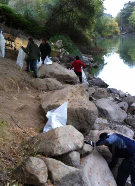 092113creekcleanup1