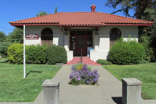 2016harriethammondlibrary